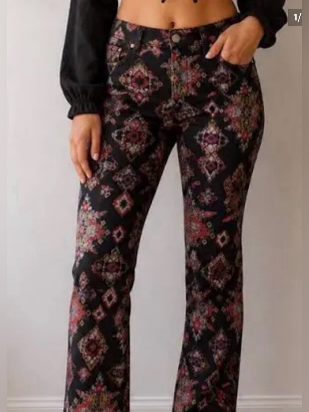Zara Black Bohemian Boot-Cut Pants in a stamp print size small New